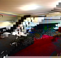 Cattleman's Country Motor Inn and Serviced Apartments - Open with Room Service - Accommodation 4U