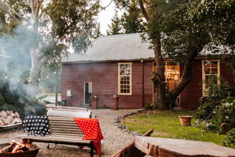 Coolangatta School House - Accommodation 4U 0