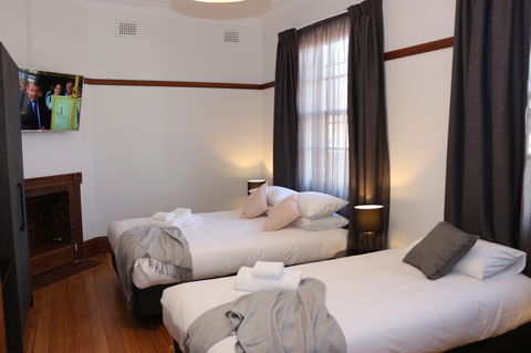 Guildford Hotel - Accommodation 4U 1