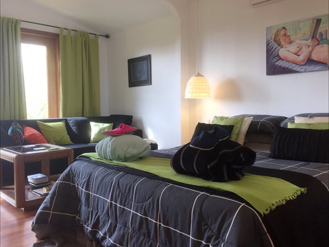 Jonathan Art Centre - Jarramarrumba House - Accommodation 4U 1