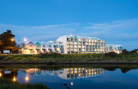 Lady Bay Resort - Accommodation 4U 1