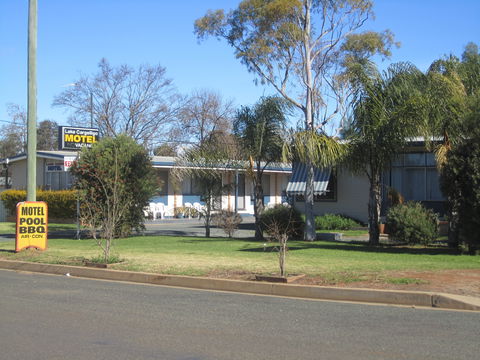 Lake Cargelligo Motel - Accommodation 4U 0