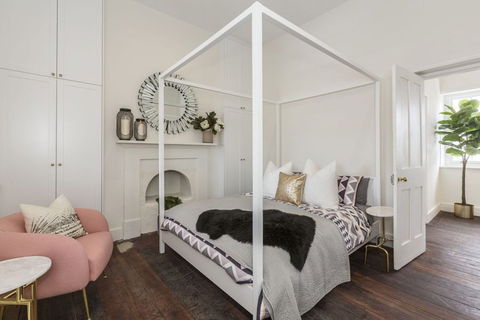 Landmark 1850s Family Fremantle Home - Accommodation 4U 0