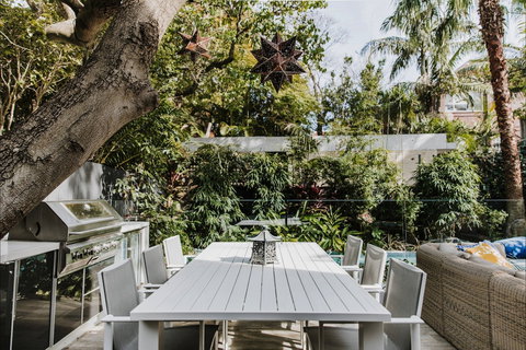 Luxico - Harbourside Retreat - Accommodation 4U 1