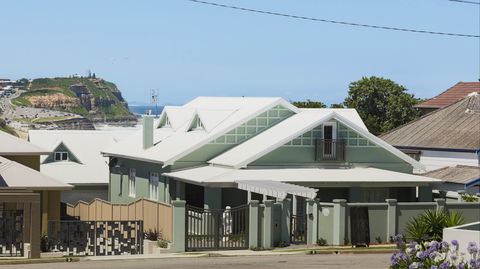 Merewether Beach House B And B - Accommodation 4U 0