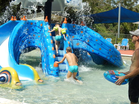 Middle Rock Holiday Resort - Accommodation 4U 1