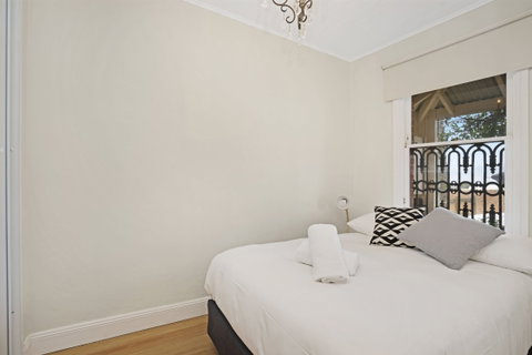 Newcastle Executive Homes - Oceanview Terrace - Accommodation 4U 1