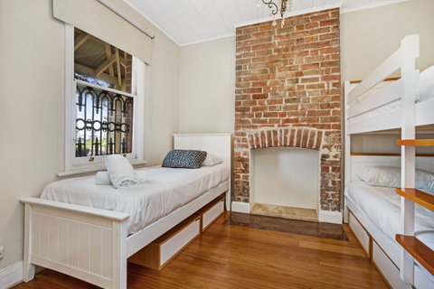 Newcastle Executive Homes - Oceanview Terrace - Accommodation 4U 2