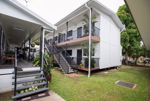 Palm Island Motel - Accommodation 4U 2