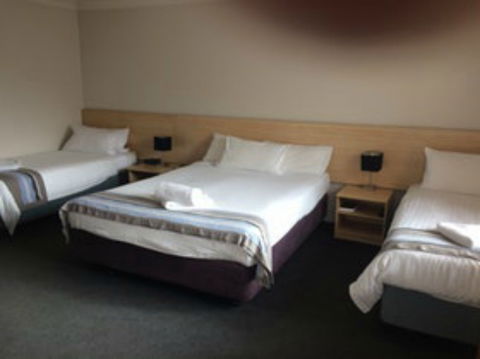 Red Cedar Motel: Muswellbrook - Accommodation 4U 0
