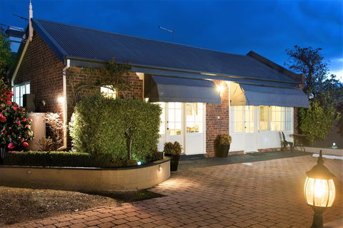 Rose Cottage - Accommodation 4U 0