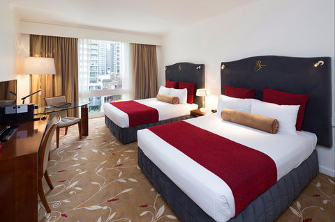 Royal On The Park Hotel And Suites - Accommodation 4U 2