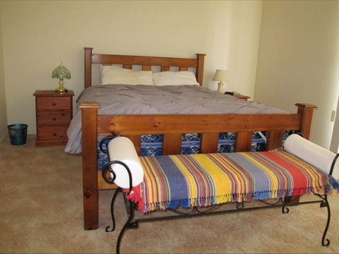 Sims Holiday Home - Accommodation 4U 2