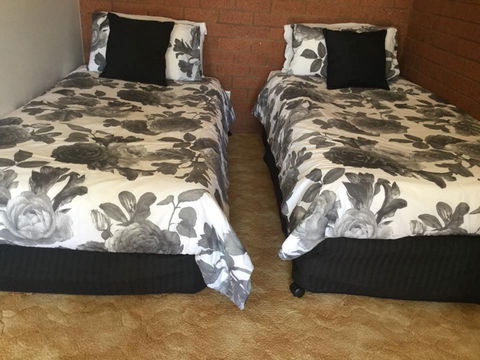 Star Hotel Accommodation - Accommodation 4U 1