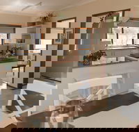Taranaki Beach Unit - Accommodation 4U