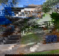 The Boathouse Narrawallee - Accommodation 4U