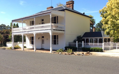 The White House, Carcoar - Accommodation 4U 0