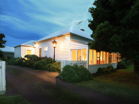 The Lonsdale Palms - Accommodation 4U 0