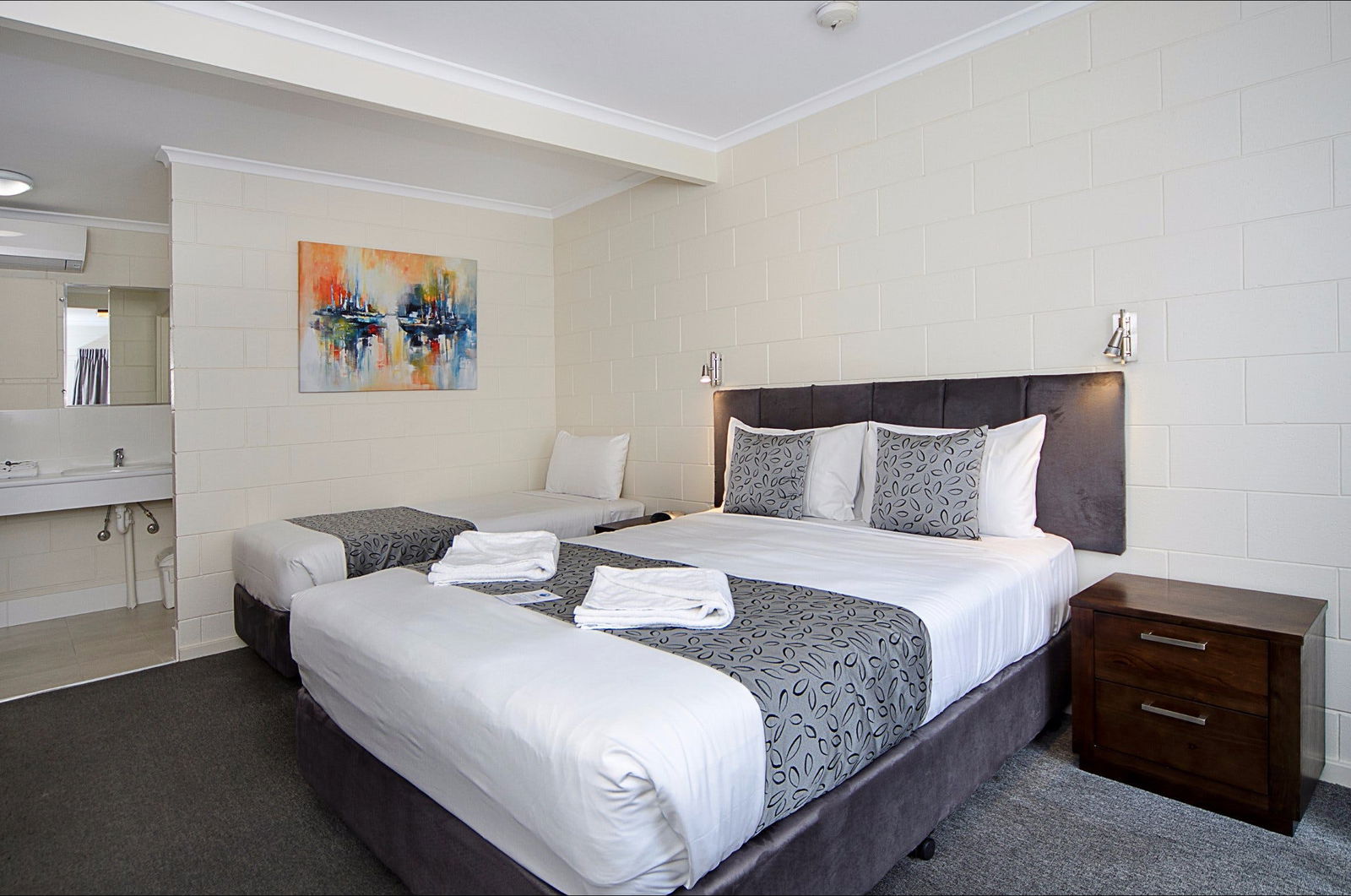  Accommodation 4U