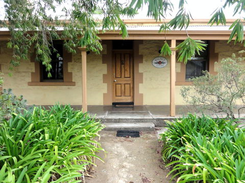 Walnut Cottage - Accommodation 4U 0