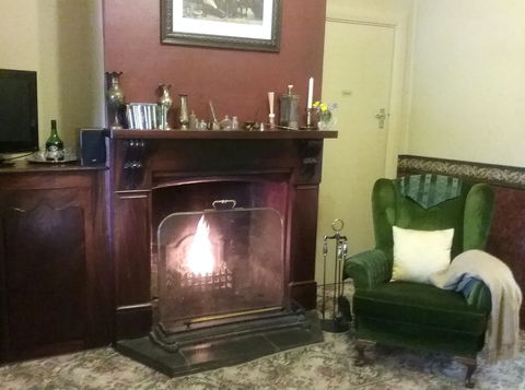 Walnut Cottage - Accommodation 4U 1