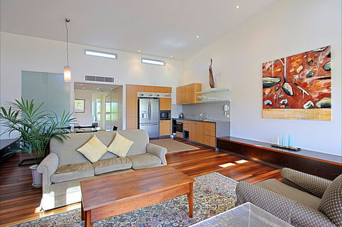 Beach Villa 17, East On Byron - Accommodation 4U 0