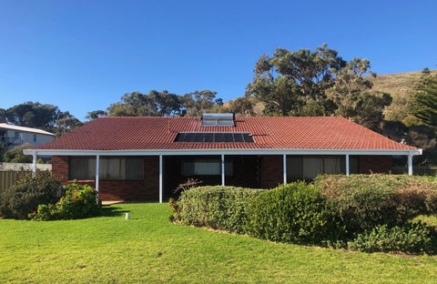 Calm Seas - Accommodation 4U 0