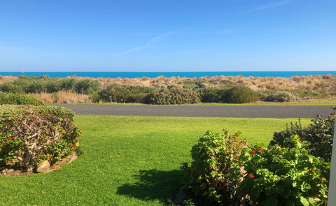 Calm Seas - Accommodation 4U 1