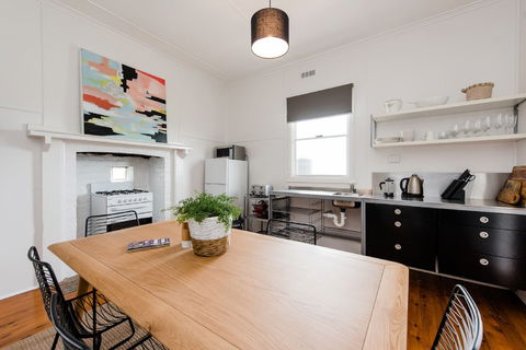 Castleview Cottage - Accommodation 4U 0