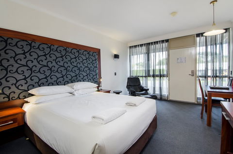 Commodore On The Park - Accommodation 4U 2