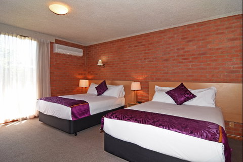 Comfort Inn Main Lead - Accommodation 4U 1