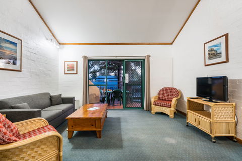 Cottesloe Beach Chalets - Accommodation 4U 1