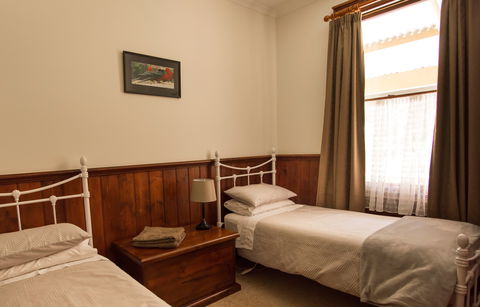 Creek Cottage Walhalla - Accommodation 4U 2