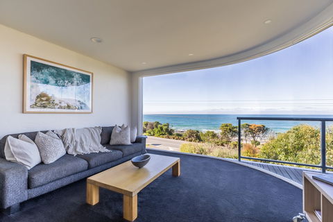 Dlux + Escape @ 83 Great Ocean Road Apartments Lorne - Accommodation 4U 0