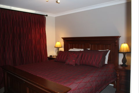 Elm Cottage Tumut - Accommodation 4U 2