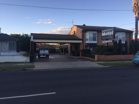 Estelle Kramer Motel - Accommodation 4U 0