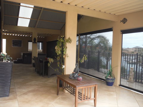 Happy Gilmore - Accommodation 4U 1