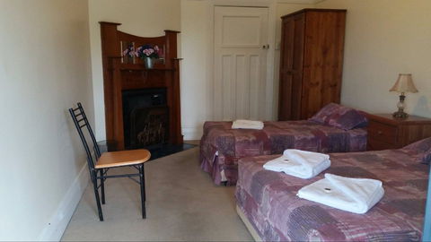 Kitchener Hotel - Accommodation 4U 2