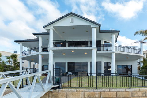 Port Lincoln Marina Luxury Escape - Accommodation 4U 1