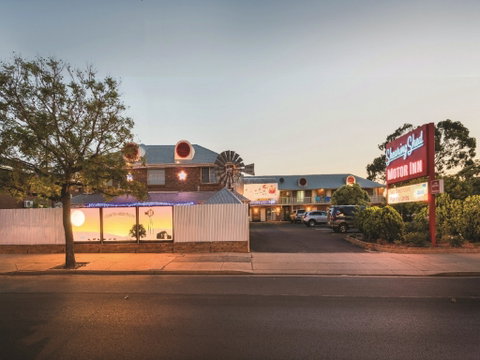 Shearing Shed Motor Inn - Open - Accommodation 4U 0