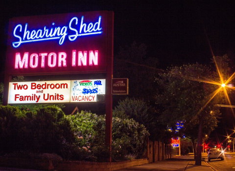 Shearing Shed Motor Inn - Open - Accommodation 4U 2
