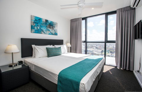 Synergy  Broadbeach - Accommodation 4U 1