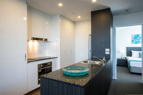 Synergy  Broadbeach - Accommodation 4U 2