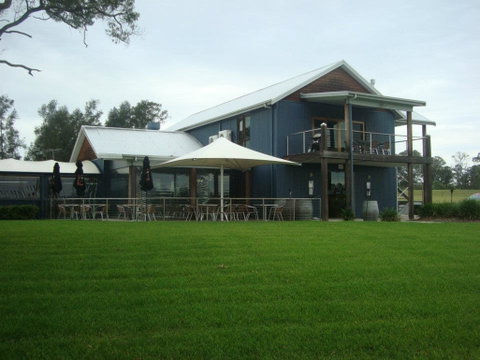 Tatler Vineyard Accommodation - Accommodation 4U 0