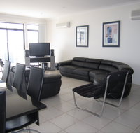 The Waterfront Dolphin - Accommodation 4U
