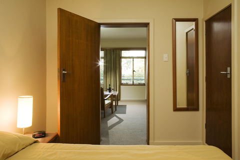 University House - Accommodation 4U 2
