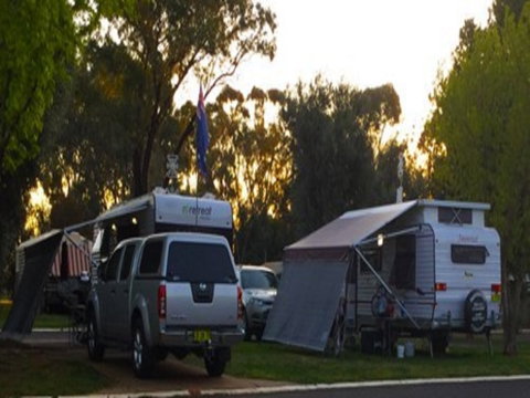 Westview Caravan Park - Open For Essential Travel Only - Accommodation 4U 2