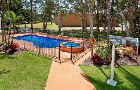 Yamba Aston Motel - Accommodation 4U 2