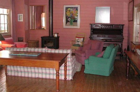 The Old School Country Retreat - Accommodation 4U 1