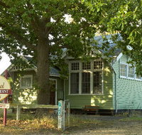 Old School Bed and Breakfast - Accommodation 4U